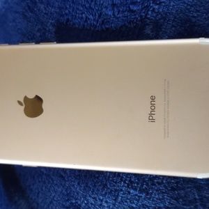 Apple iPhone 7 in great condition and Unlocked. Everything works)s. It's a 64g